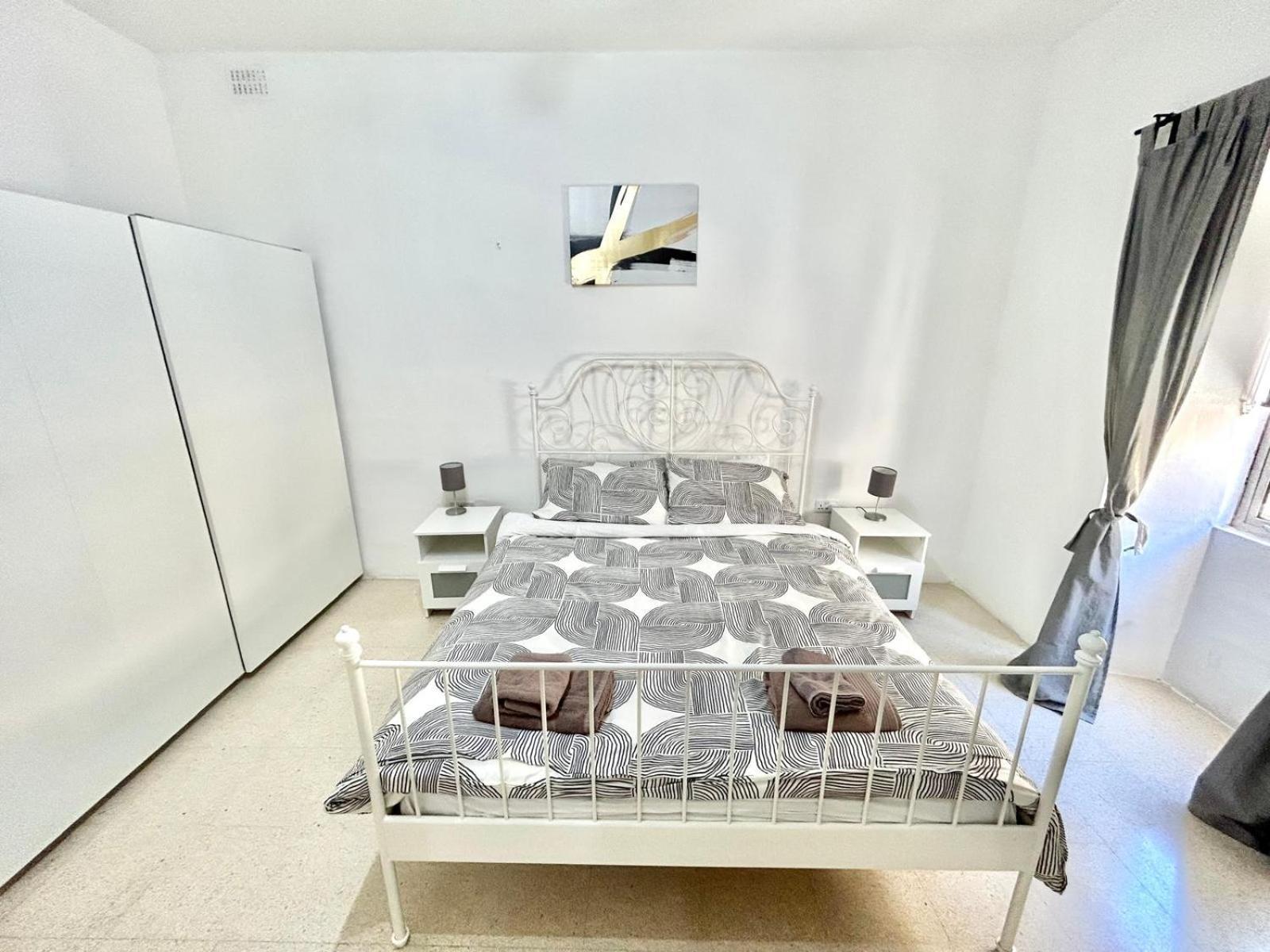 St Julians - Balluta Bay Large 3 Bedroom Apartment Sliema Luaran gambar